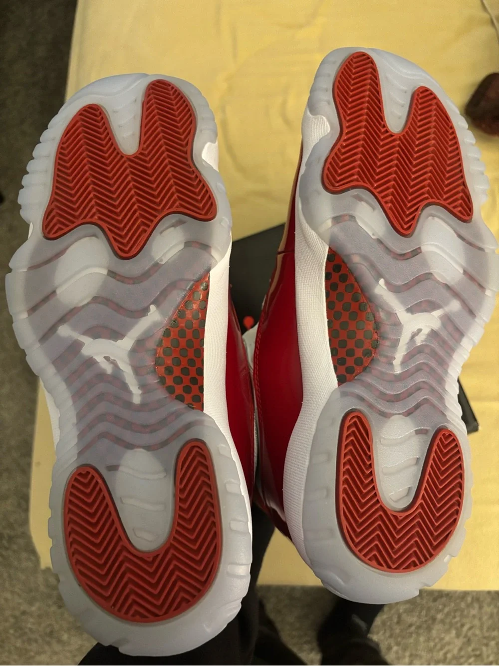 Jordan 11 “Cherry” Size 10